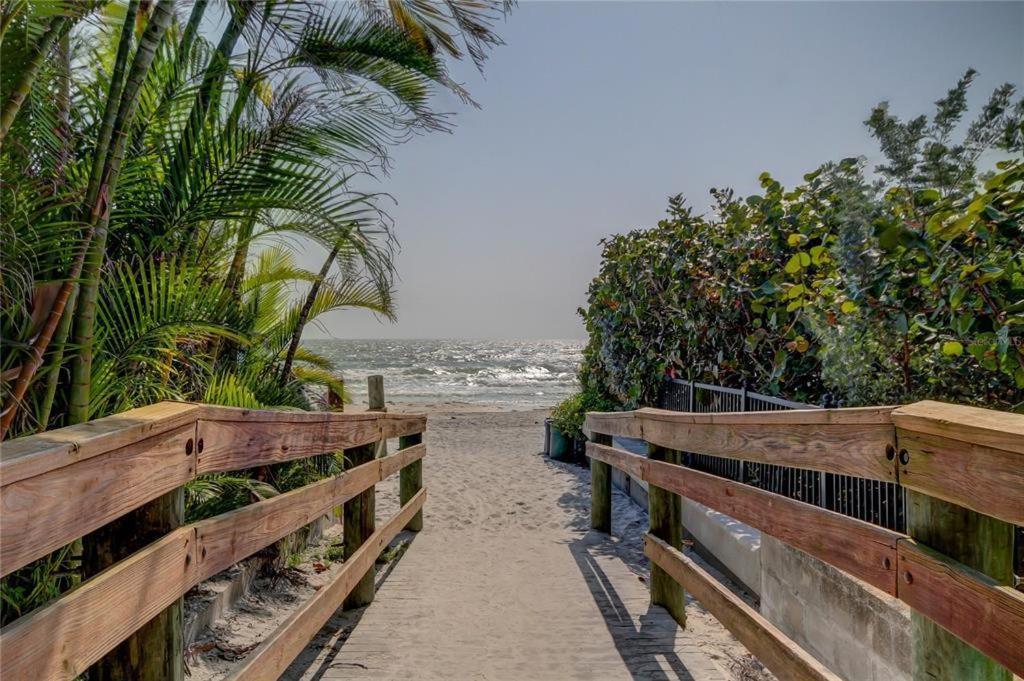 Redington Beach Townhouse 16303 Villa St. Pete Beach Exterior photo