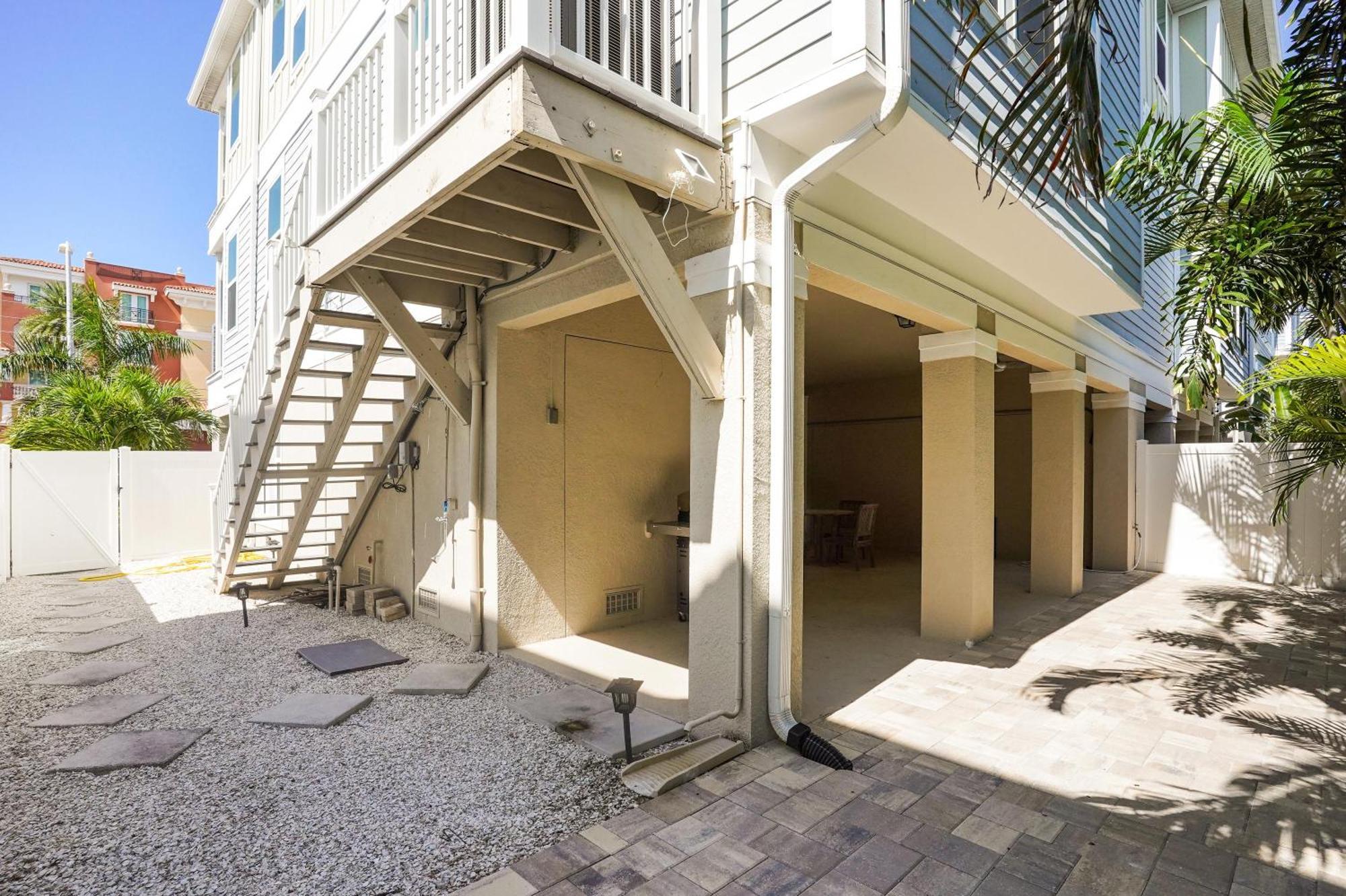 Redington Beach Townhouse 16303 Villa St. Pete Beach Exterior photo